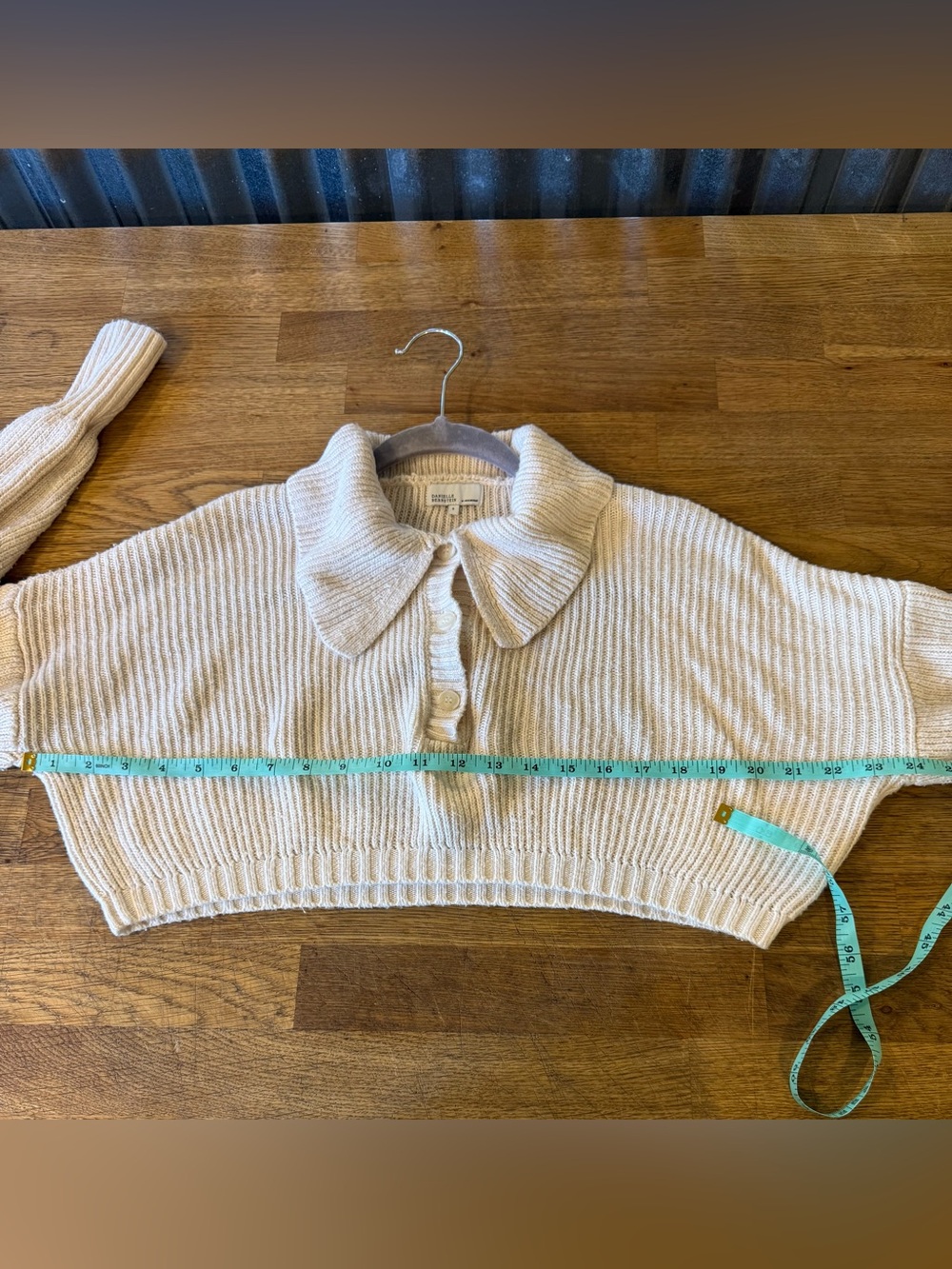 DANIELLE BERNSTEIN Cream Cropped Rib Knit Sweater - Picture 7 of 8